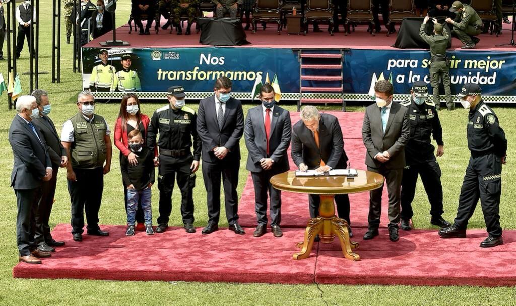 Presidente Duque sancionó leyes de transformación de la Policía Nacional