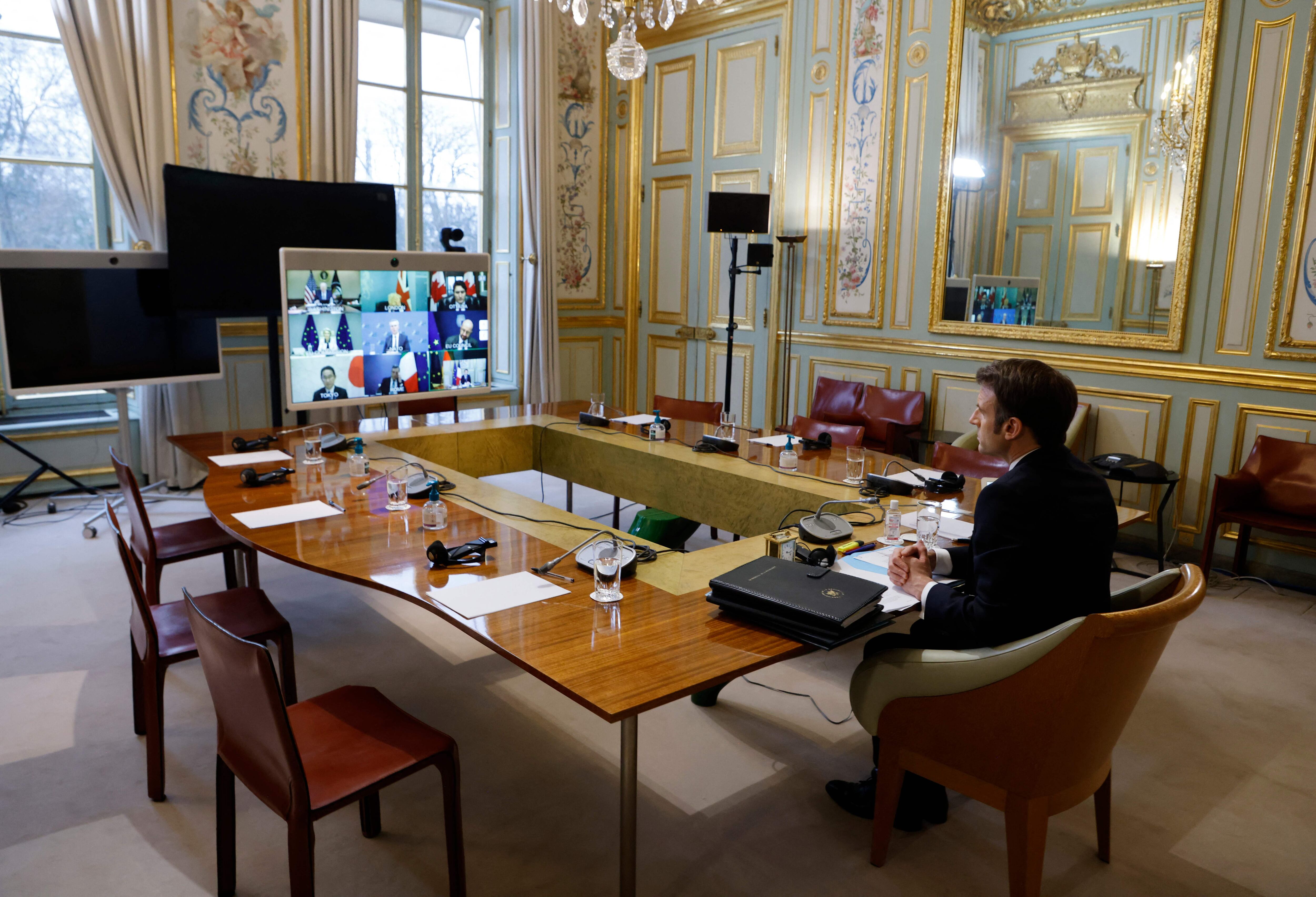Foto de la reunión virtual de los líderes del G7 tras las acciones de Rusia contra Ucrania. (Photo by Ludovic MARIN / various sources / AFP) (Photo by LUDOVIC MARIN/AFP via Getty Images)