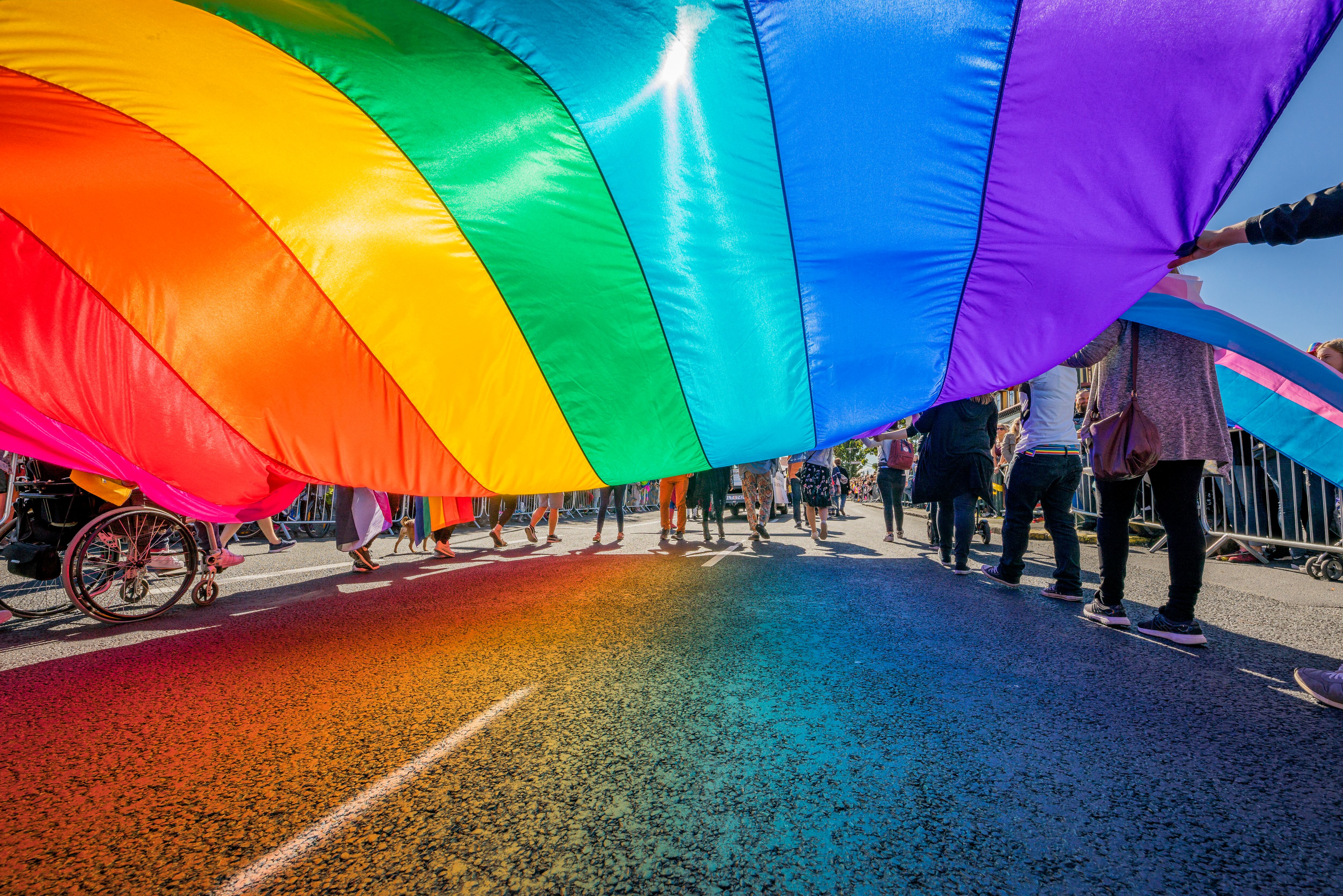 Imagen de referencia de una manifestación del orgullo LGBTI. Foto: Getty Images.