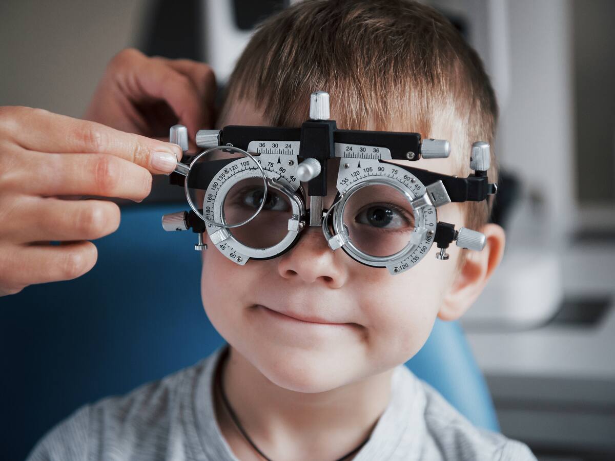 ¿Cómo saber si su hijo tiene problemas de visión? Señales de alerta y recomendaciones de un experto