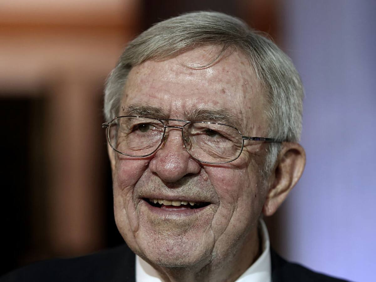 Miles de personas despiden a Constantino II, el último rey de Grecia