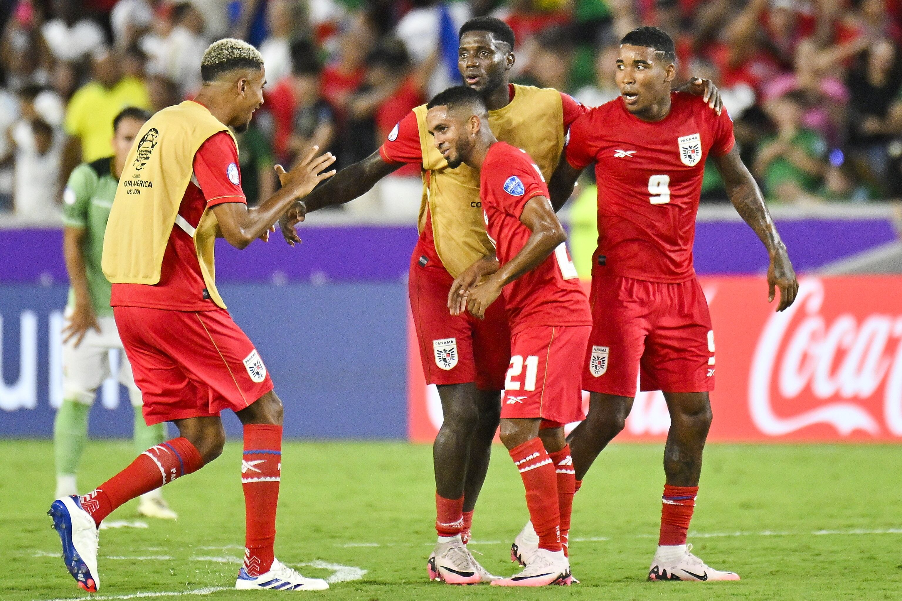 Orlando (United States), 02/07/2024.- Panama players celebrate the win over Bolivia during the CONMEBOL Copa America 2024 group C match between Bolivia and Panama, in Orlando, Florida, United States, 01 July 2024. (Estados Unidos) EFE/EPA/MIGUEL RODRIGUEZ