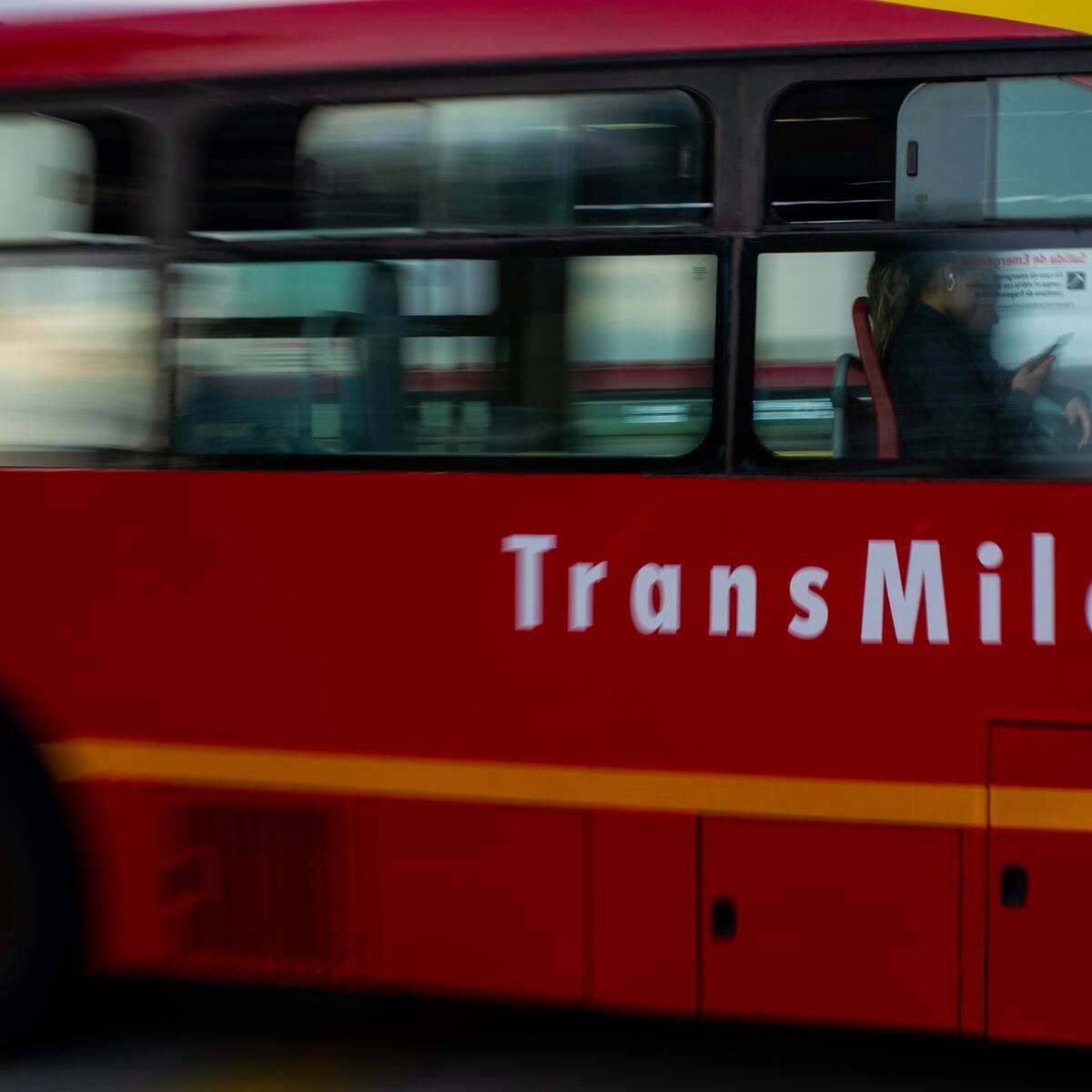 ¿Cómo consultar si tiene una multa por colarse en TransMilenio? Verifique