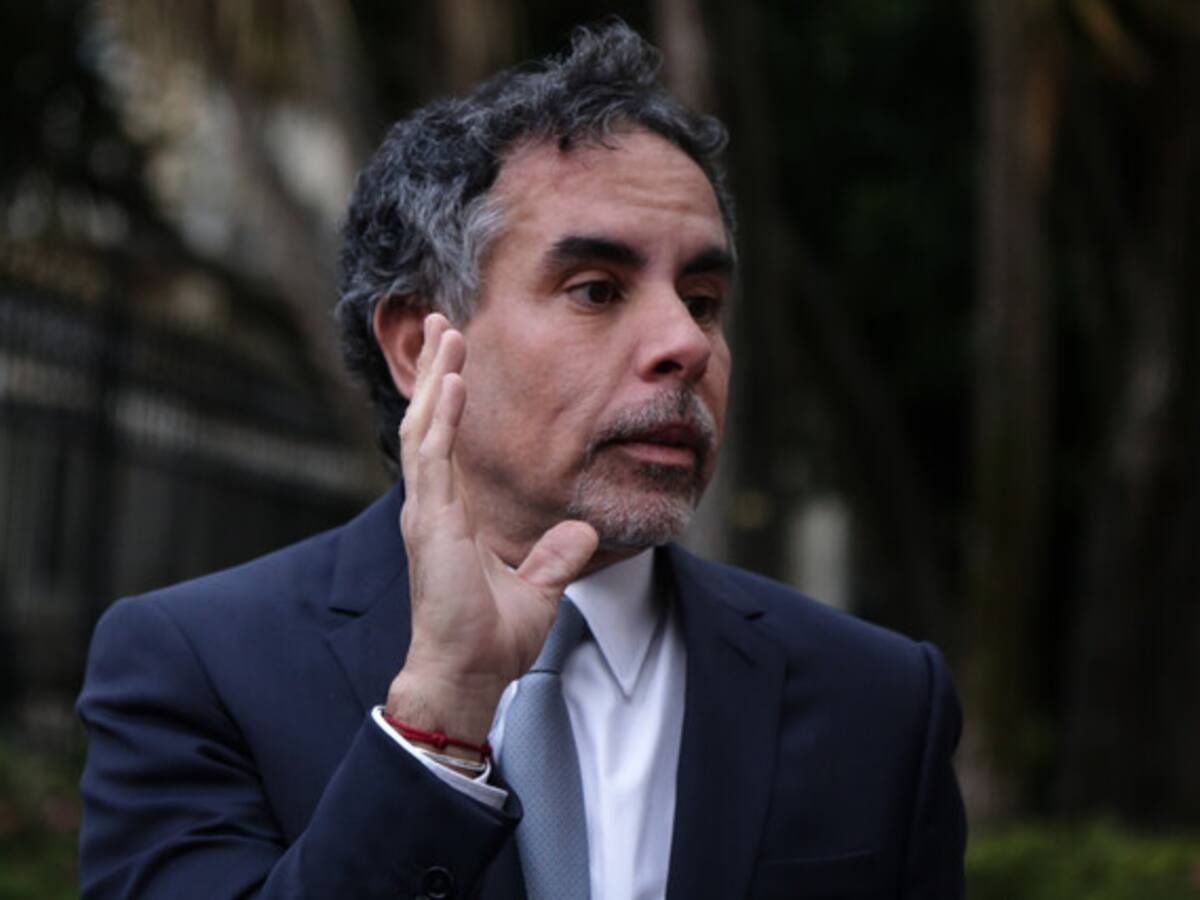 Armando Benedetti arremete contra partidos que apoyarán a María Fernanda Rangel