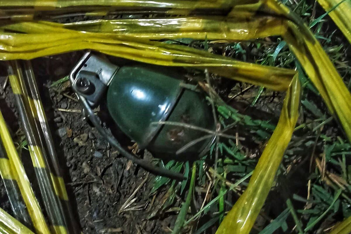 En la escena se encontró una granada de fragmentación. Crédito: Red de Apoyo Cauca. 