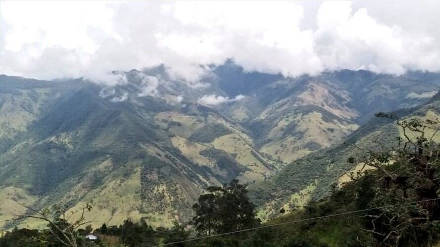 Grupos armados sostuvieron choques entre los sectores de Media Naranja, Chicharronal, La Laguna y Quebraditas. Foto: Acín