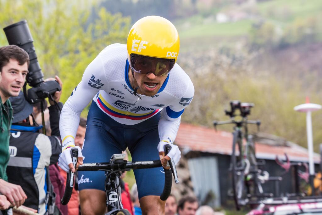 Daniel Felipe Martinez, ciclista colombiano (Photo by Javier Martínez de la Puente/NurPhoto via Getty Images)