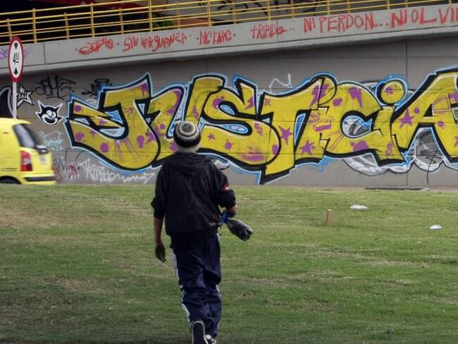 PROTESTA DE GRAFITEROS POR LA MUERTE DE DIEGO FELIPE BECERRA. Créditos: Colprensa