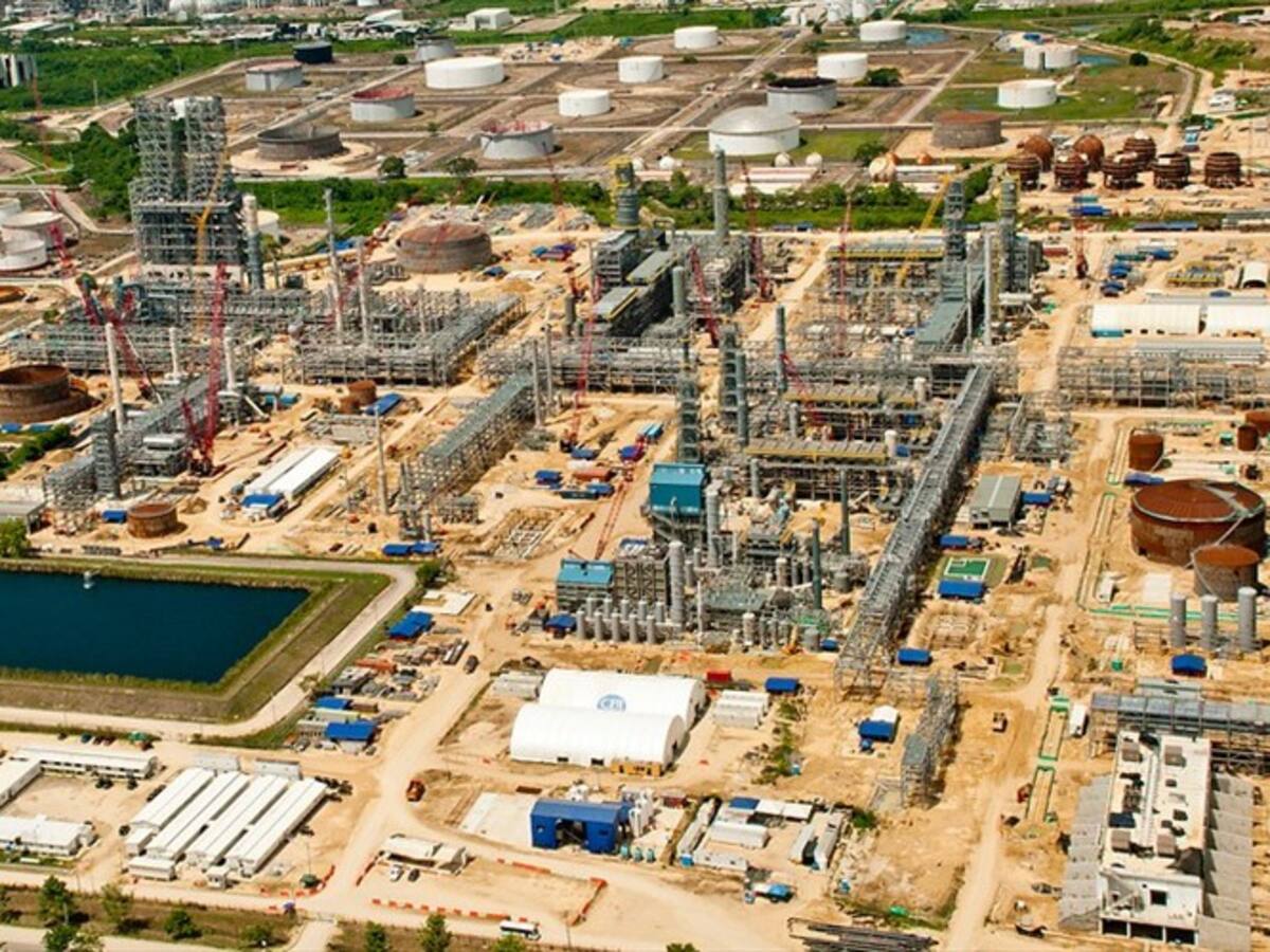 Exjefe jurídico de Reficar pedirá perdón a junta directiva de Ecopetrol