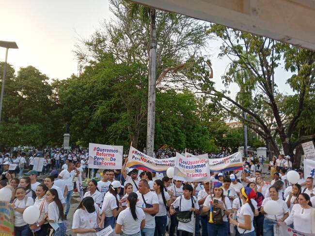 Cientos de personas protestaron en contra de la reforma a la salud en Montería. Foto: cortesía.
