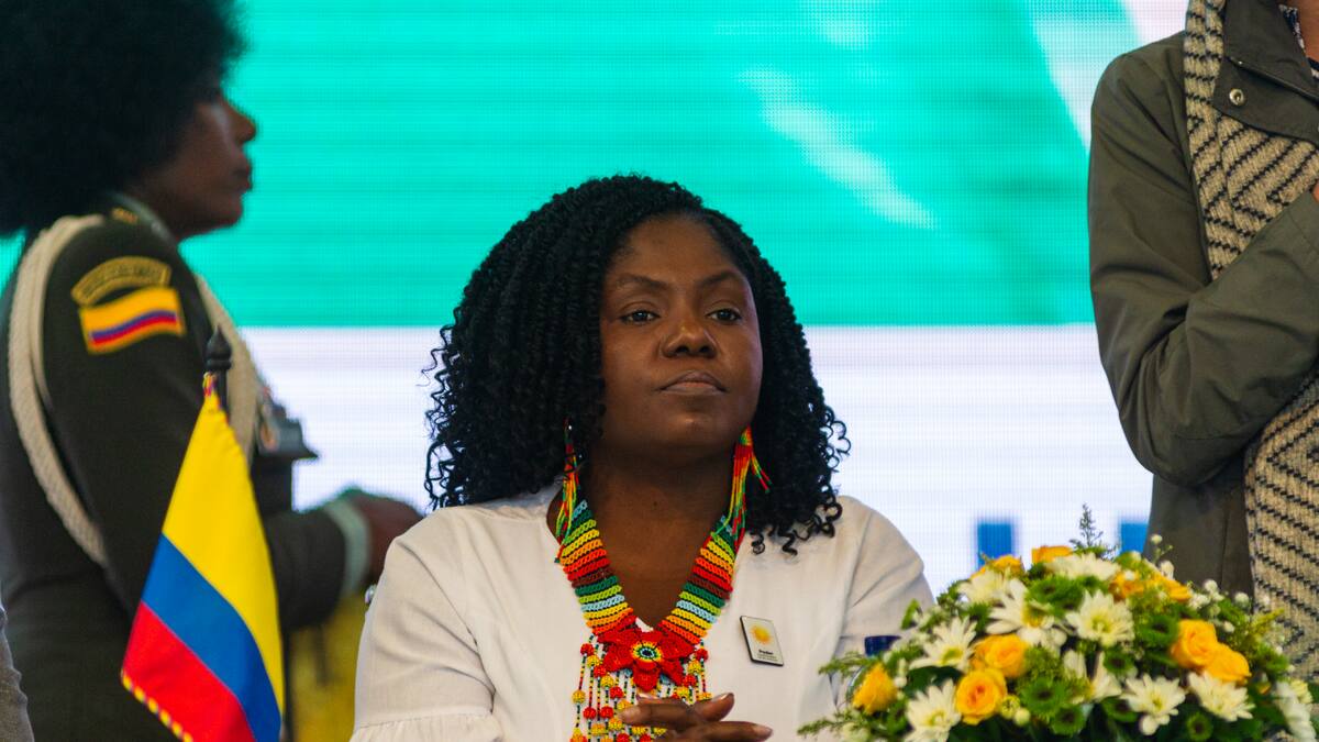 Vicepresidenta no manejó bien la salida de su jefe de seguridad: generales en retiro