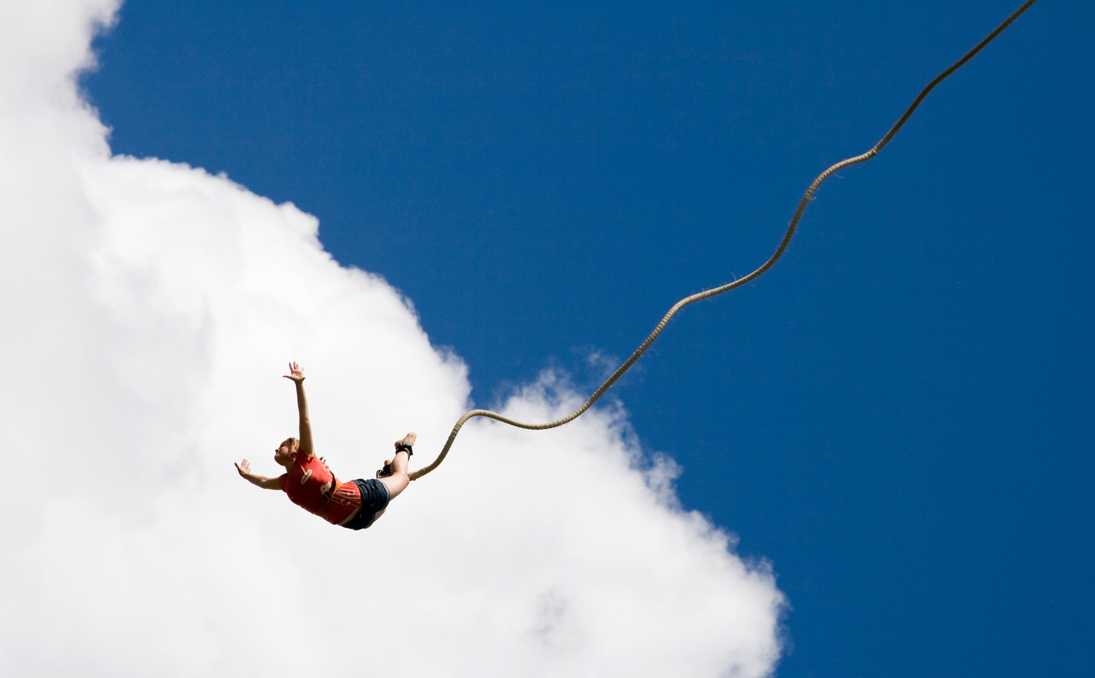 Bungee Jumping o salto en cuerta elástica (GettyImages)