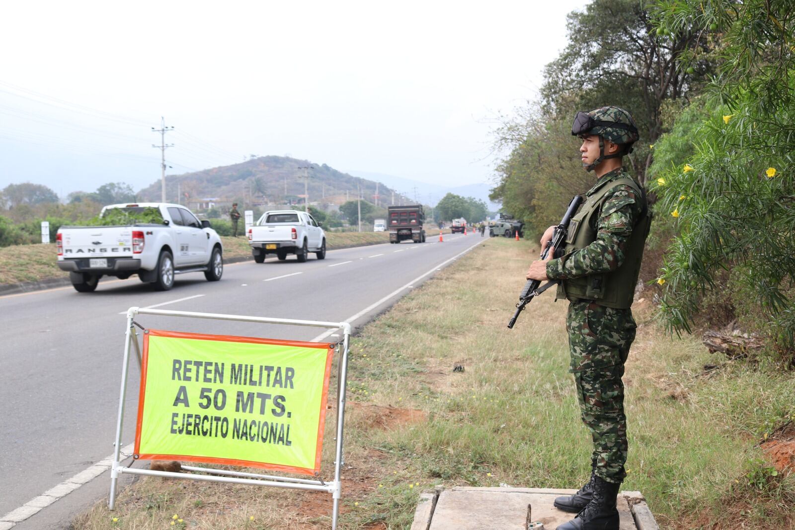Ejército en las vías de Norte de Santander. Foto: Ejército Nacional.