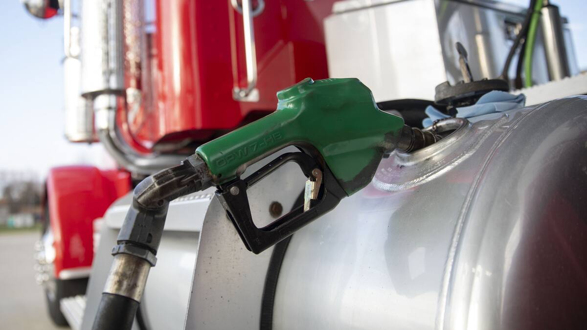 Se reflejará en el costo de vida de los colombianos: Fedetranscarga por aumento del diésel