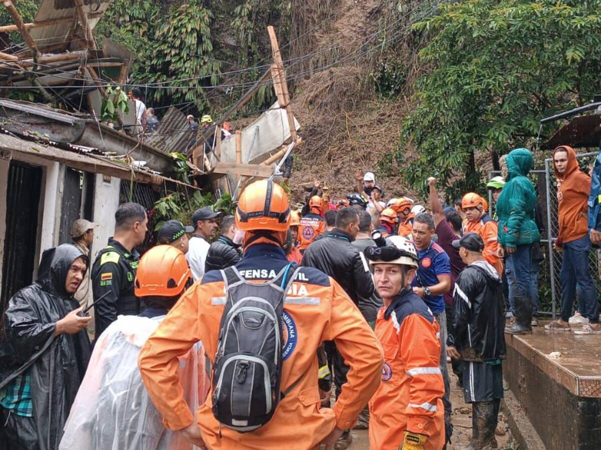 Tres fallecidos y cuatro heridos de una misma familia dejó deslizamiento de La Esneda