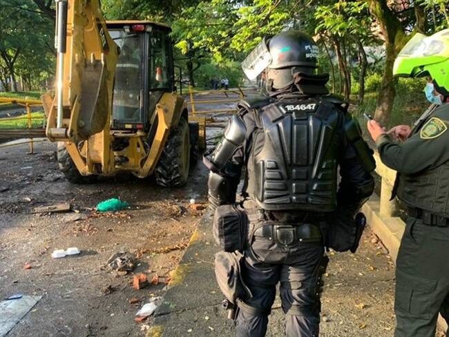 Autoridades adelantan operativos de desbloqueo de vías en Cali