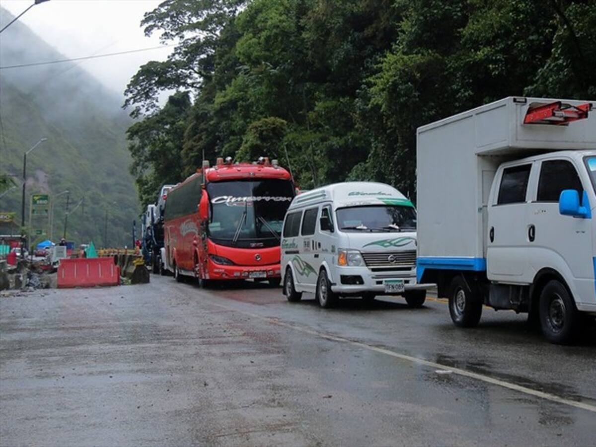 En siete departamentos se registran emergencias viales por ola invernal