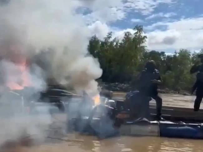 Dragas tipo buzo destruidas. FOTO: Suministrada.