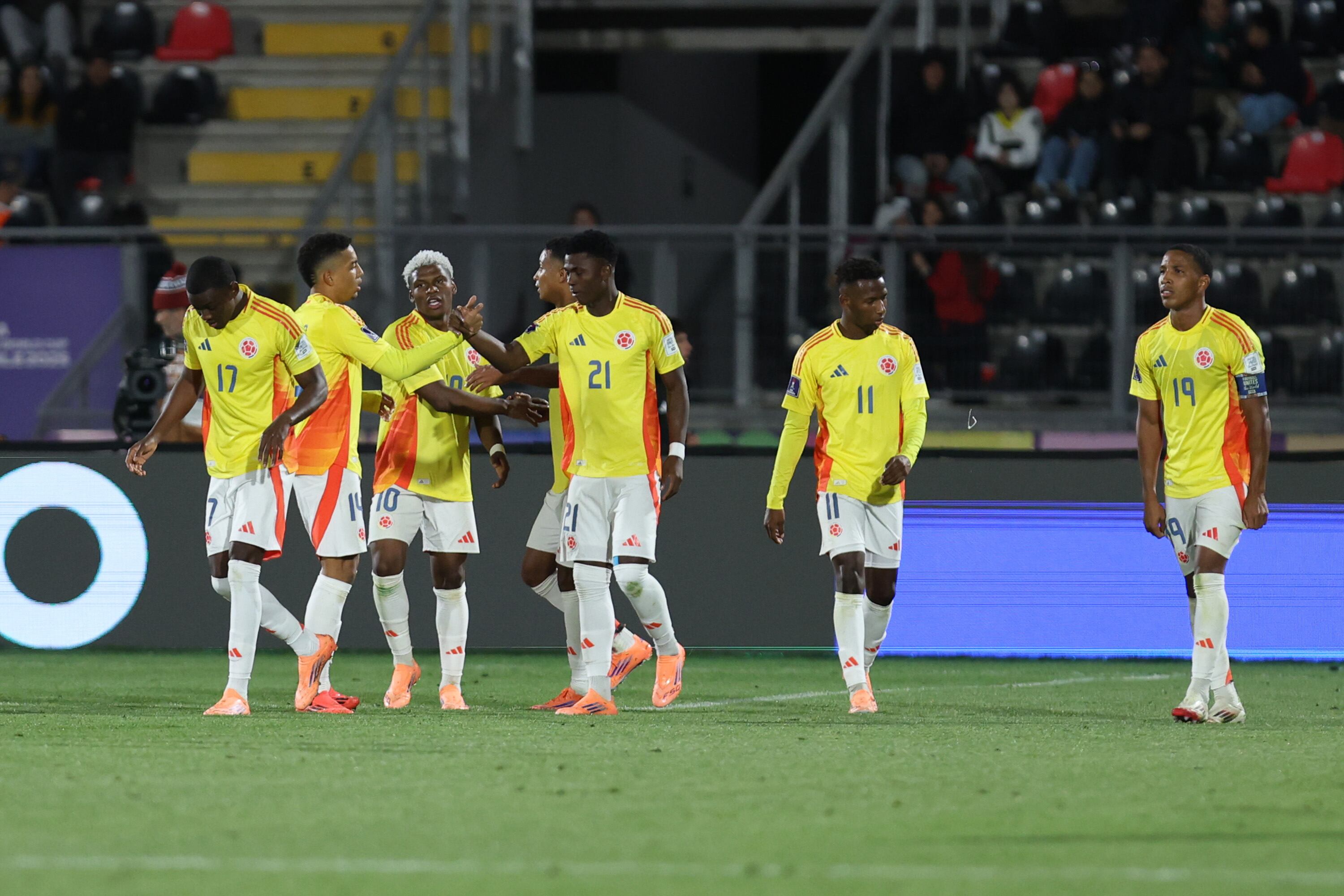 Selección Colombia Sub-20 celebra su primer gol ante Arabia Saudí en el Mundial de Chile. FOTO: Ricardo Moreira - FIFA/FIFA vía Getty Images