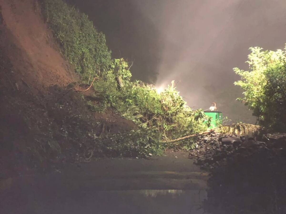 Bloqueada totalmente la vía Pereira - Marsella por un deslizamiento