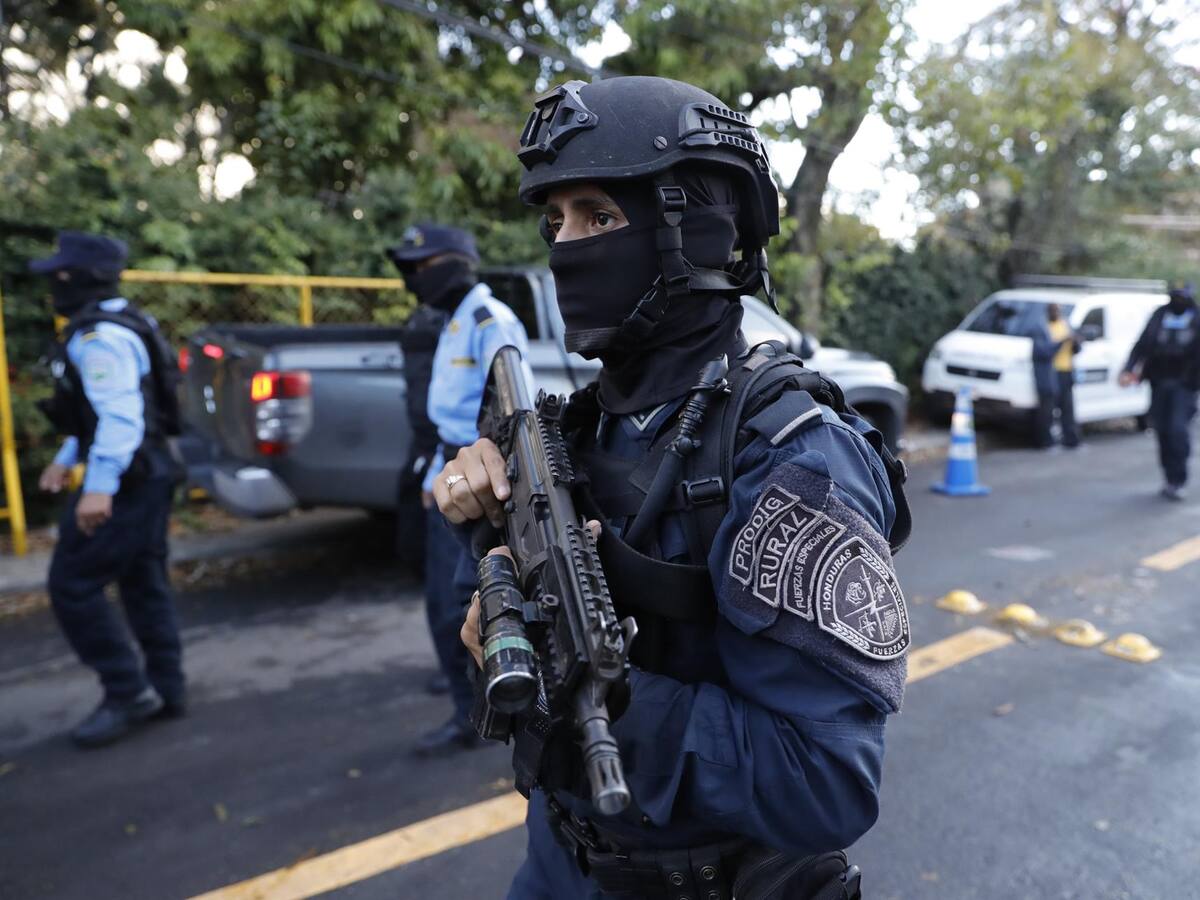 “Fue detenido bajo un proceso que violentó el derecho a la dignidad humana”: Esposa de el expresidente hondureño Hernández