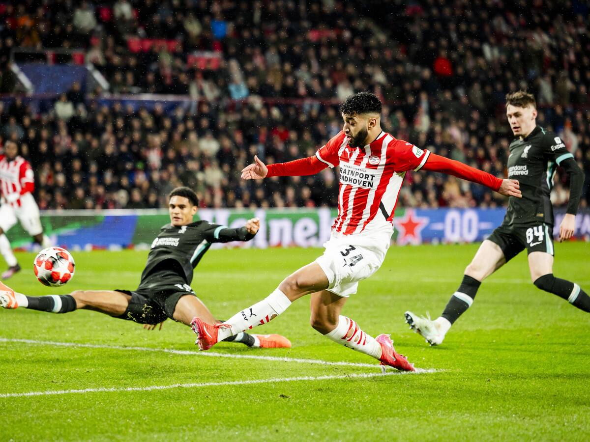 Liverpool, que jugó con un equipo suplente, perdió 3-2 contra el PSV en Champions