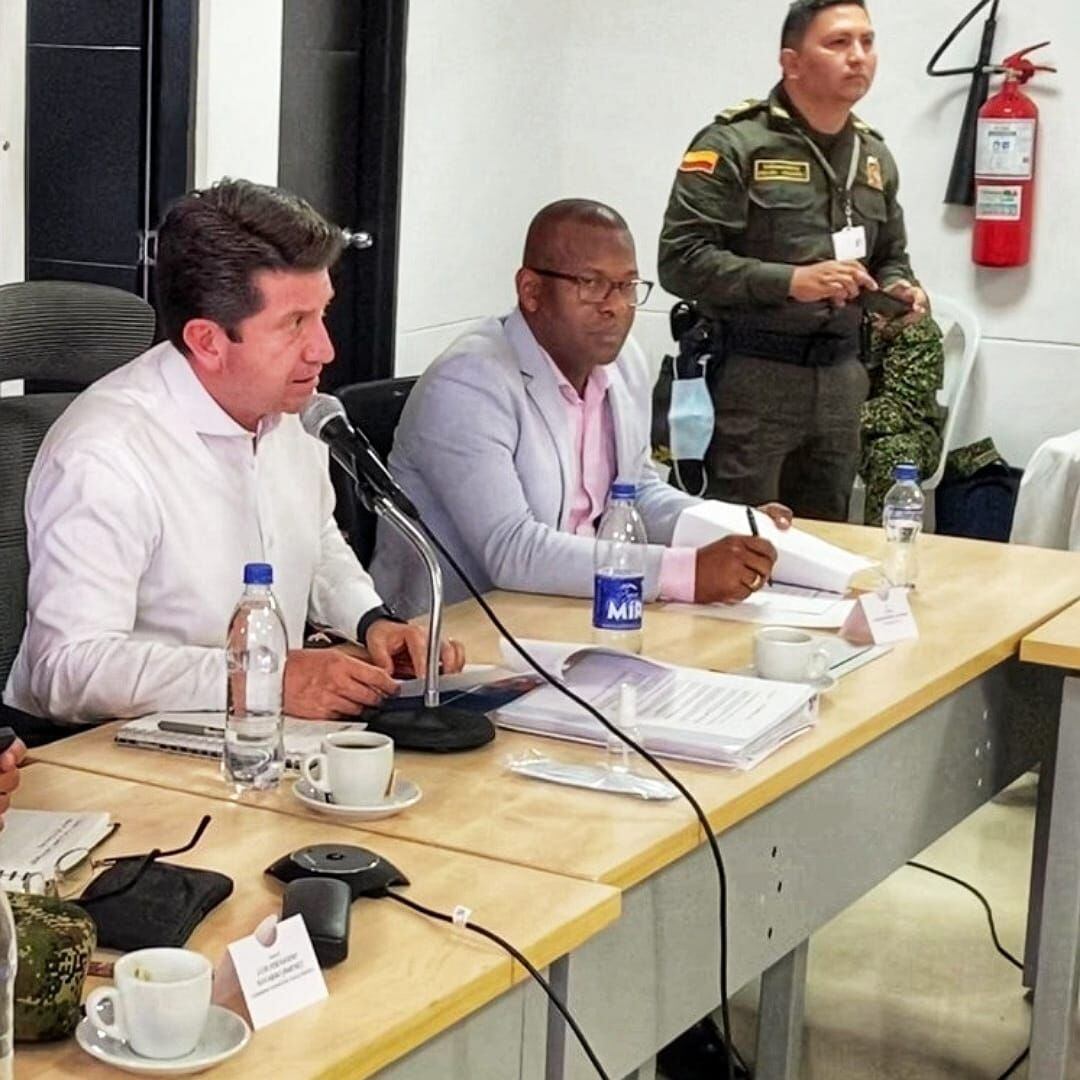 El Ministro de Defensa, Diego Molano, anunció millonarias recompensas por los cabecillas de grupos armados al margen de la ley en el Cauca. Crédito: MinDefensa. 