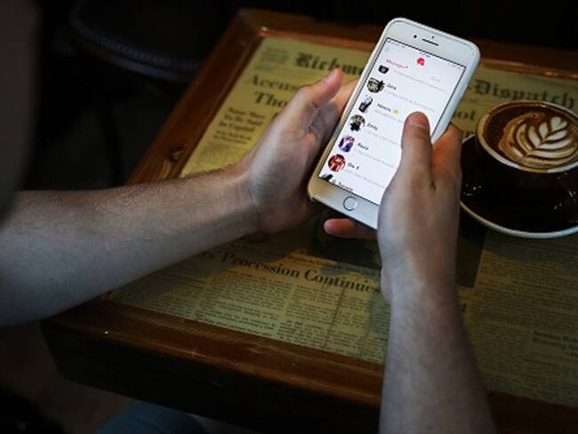 Hombre que estafó más de 2 millones de dólares con apps de citas fue detenido. Foto: Getty Images