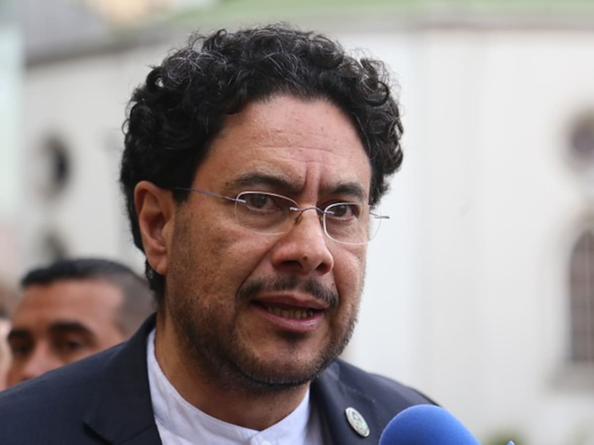 El problema de la extradición no va a estar sometido a una negociación: Iván Cepeda