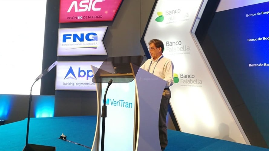 Alberto Carrasquilla señaló que se tiene previsto gravar toda la Canasta Familiar en Colombia. Foto: Antonio Canchila (W Radio)