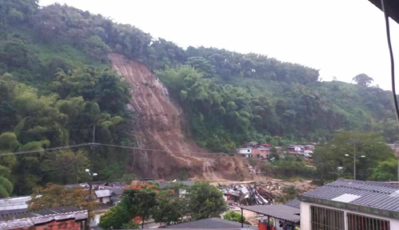 Derrumbe en Pereira, ha dejado varios fallecidos. Crédito: Suministrada por la comunidad.