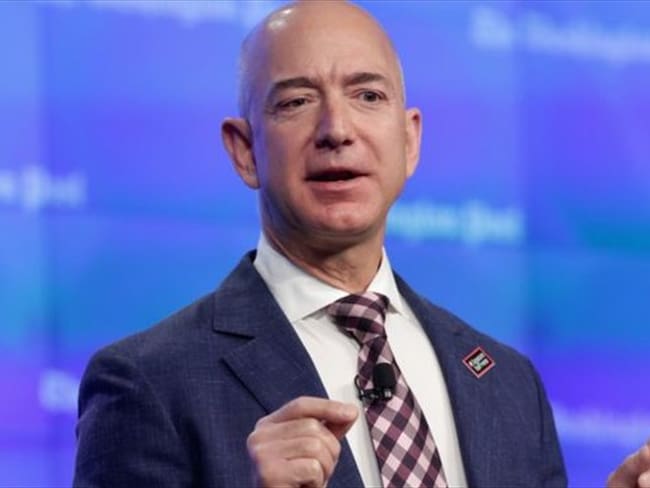 Jeff Bezos fundó Amazon en 1994 como una tienda de venta de libros online. Foto: BBC Mundo