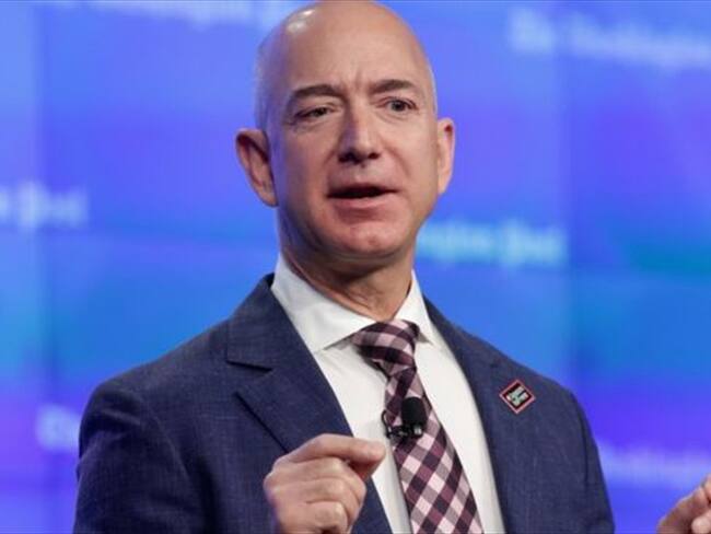 Jeff Bezos fundó Amazon en 1994 como una tienda de venta de libros online. Foto: BBC Mundo