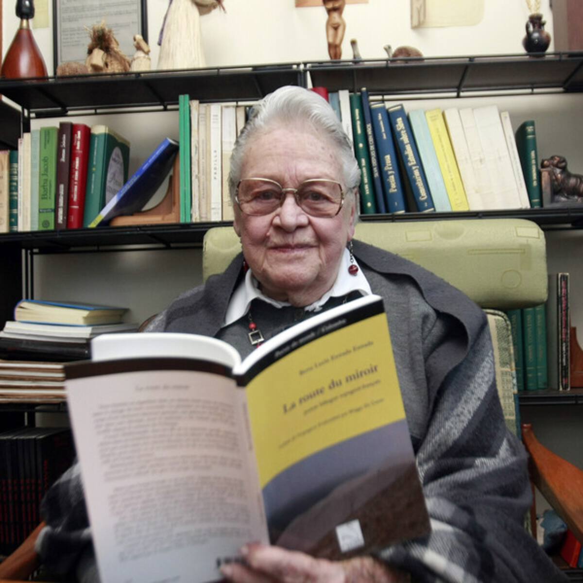 Murió la poetisa colombiana Maruja Vieira