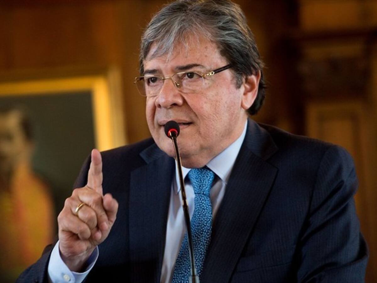 Canciller niega que haya mermelada en cargos diplomáticos