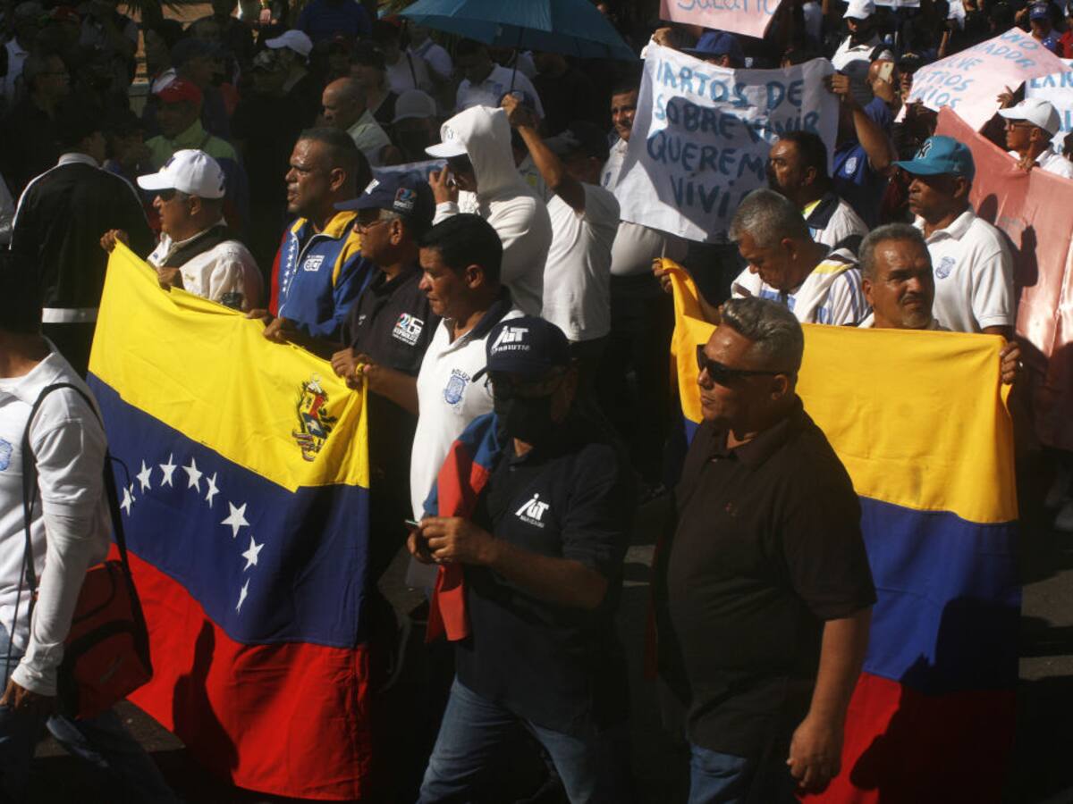 Trabajadores públicos en Venezuela vuelven a marchar y exigen mejoras salariales