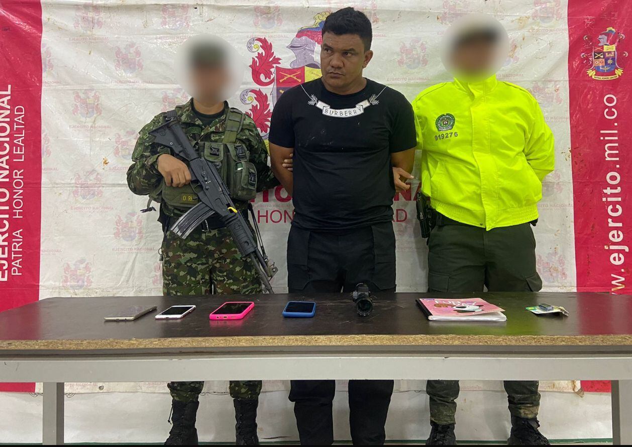Capturan a máximo cabecilla logístico del Clan del Golfo en Tierralta, Córdoba. Foto: Ejército Nacional.