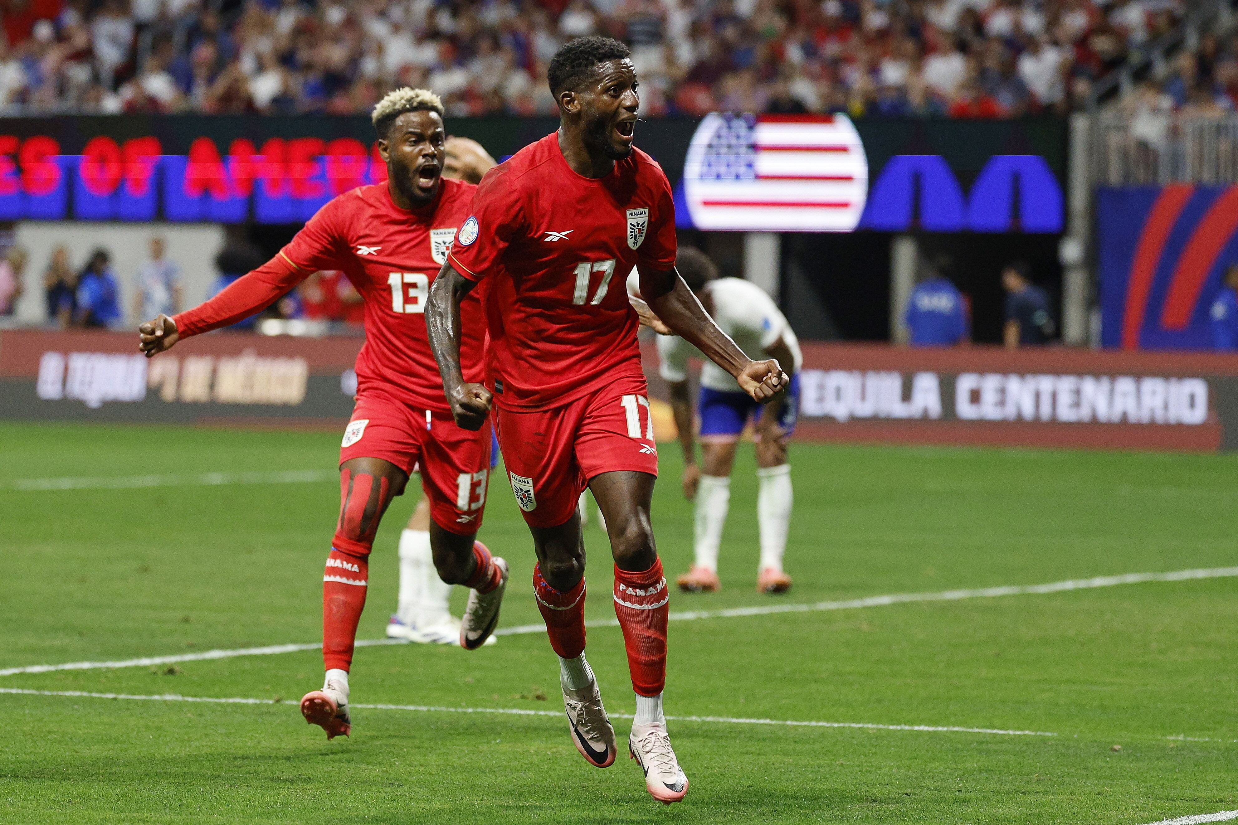 Atlanta (United States), 27/06/2024.- Jose Fajardo of Panama (R) reacts after his goal during the second half of the CONMEBOL Copa America 2024 group C match between Panama and USA, in Atlanta, Georgia, USA, 27 June 2024. EFE/EPA/ERIK S. LESSER