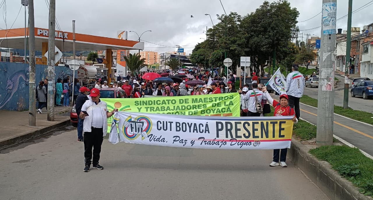 Cerca de 300 sindicalistas de Boyacá estarán en Bogotá este martes 14 de octubre en la gran movilización de Fecode y la CUT / Foto: W Radio.