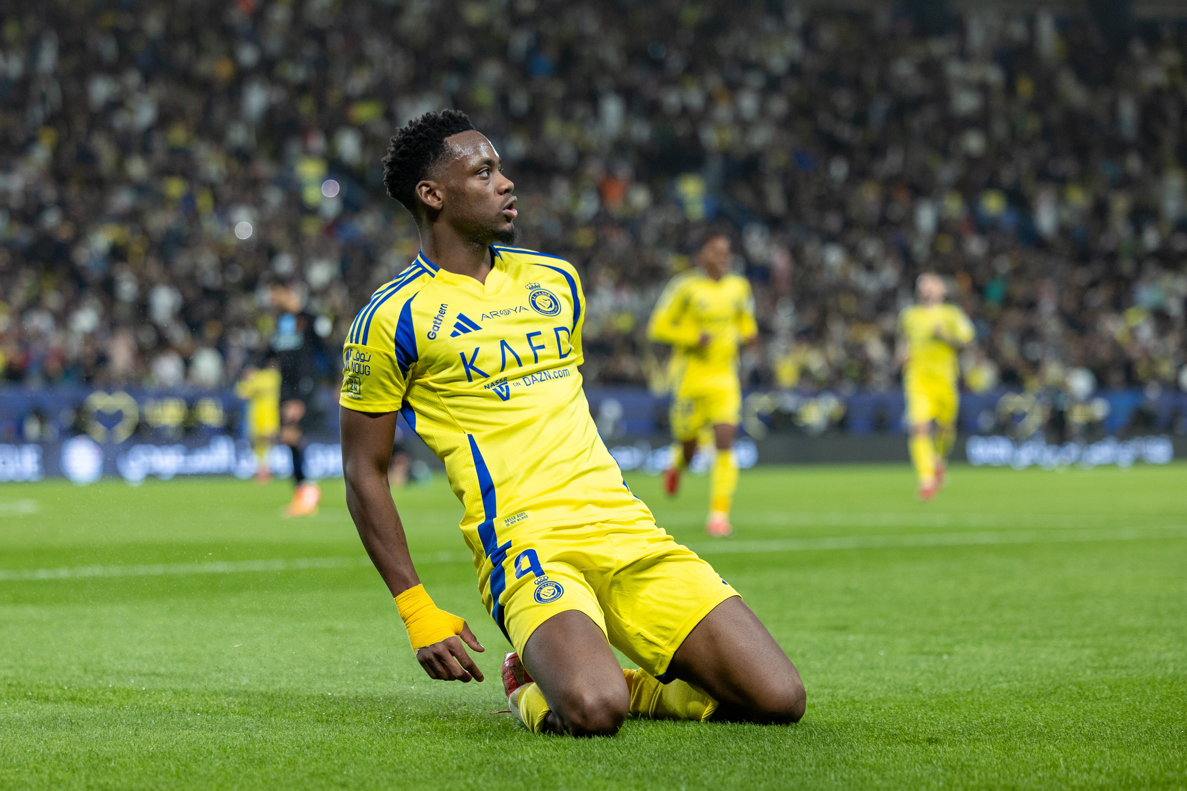 Jhon Durán del Al-Nassr celebrando su segundo gol con el equipo árabe. FOTO:  Ahmed/Getty Images