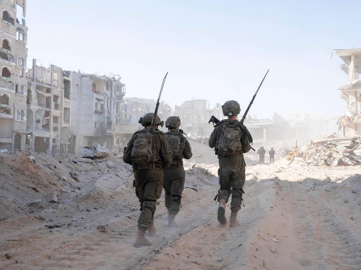 Bombardeo israelí a una escuela primaria dejó 12 muertos en el norte de Gaza