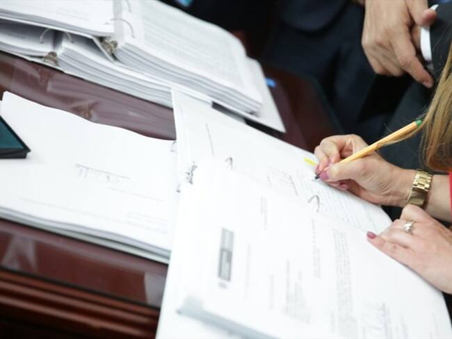 Minhacienda incumple parámetros de transparencia internacional: Reyes