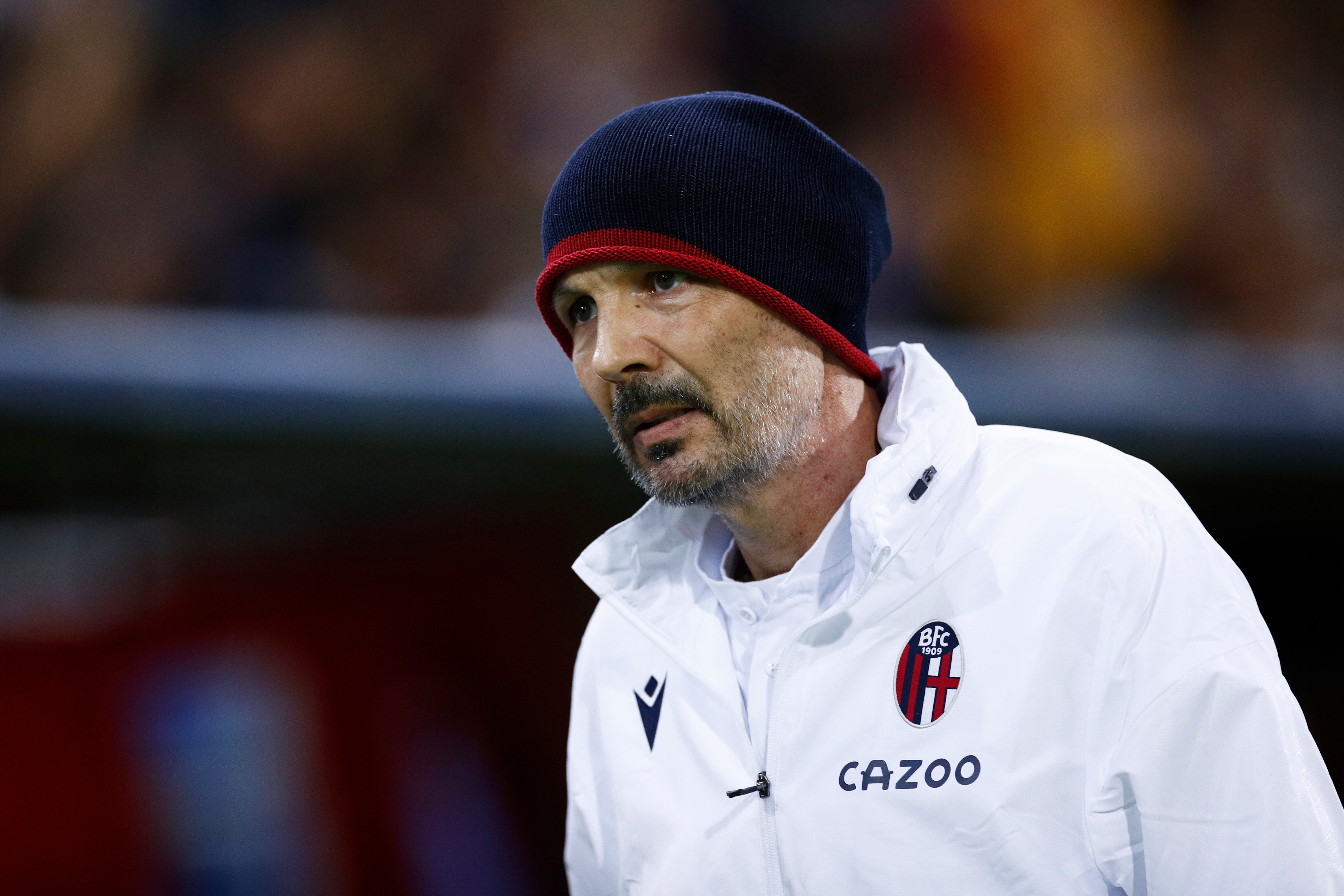 Sinisa Mihajlovic de Bologna Fc durante el partido de la serie A entre Bologna FC y Salernitana en el Stadio Renato Dall'Ara el 1 de septiembre de 2022 en Bolonia, Italia.