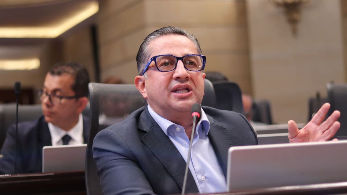 Julio César Triana respondió a Petro: “Yo no ando buscando retenes de bandidos”