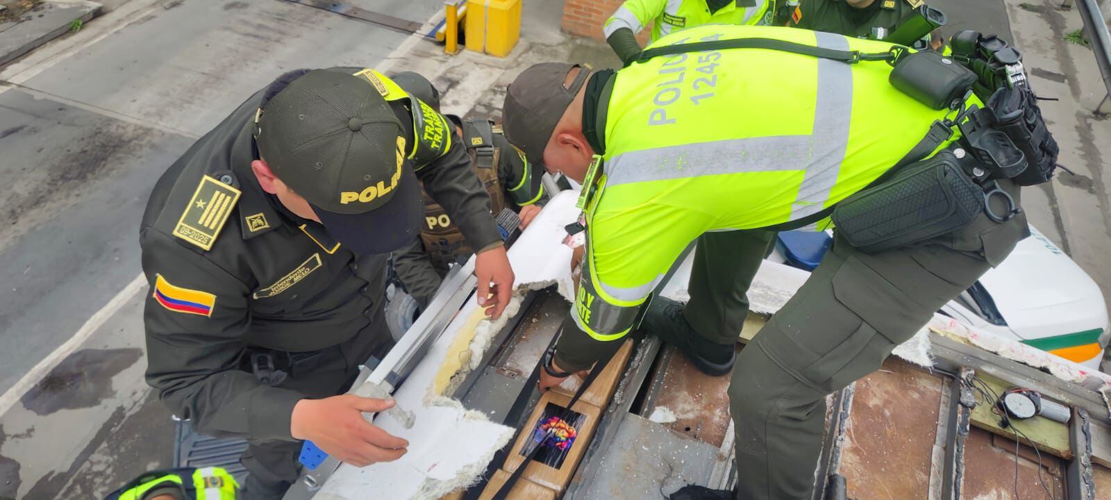 Policía Nacional incautó 304 kilogramos de clorhidrato de cocaína en vía Bogotá - Villavicencio. Foto: Suministrada