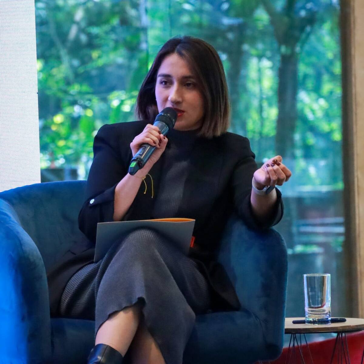 Laura Sarabia está estable y su condición no compromete su salud: Clínica del Country