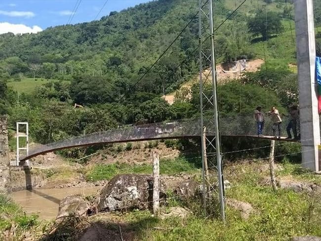 En Filadelfia (Caldas), 100 familias ya disfrutan del puente más largo de Colombia