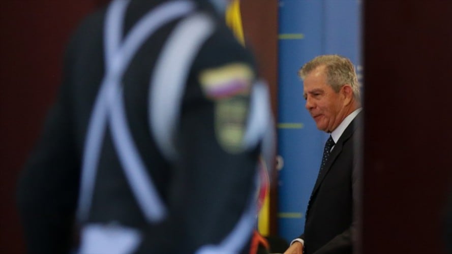 Adolfo Guevara realizó duros señalamientos hacia altos mandos del Ejército, uno de ellos fue contra el excomandante de la institución general (r) Mario Montoya (foto). Foto: Colprensa / DIEGO PINEDA