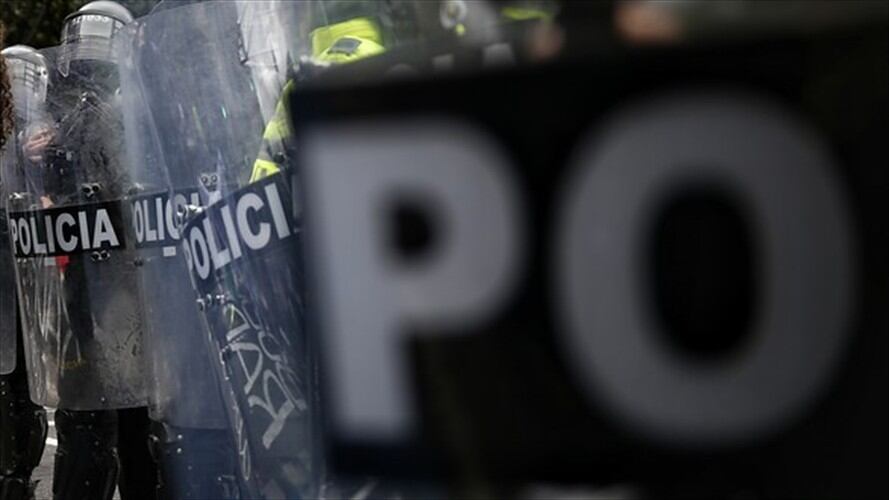 El joven relata que los uniformados también le propinaron patadas en la cara e impidieron que la ambulancia lo recogiera.. Foto: Colprensa-Sergio Acero