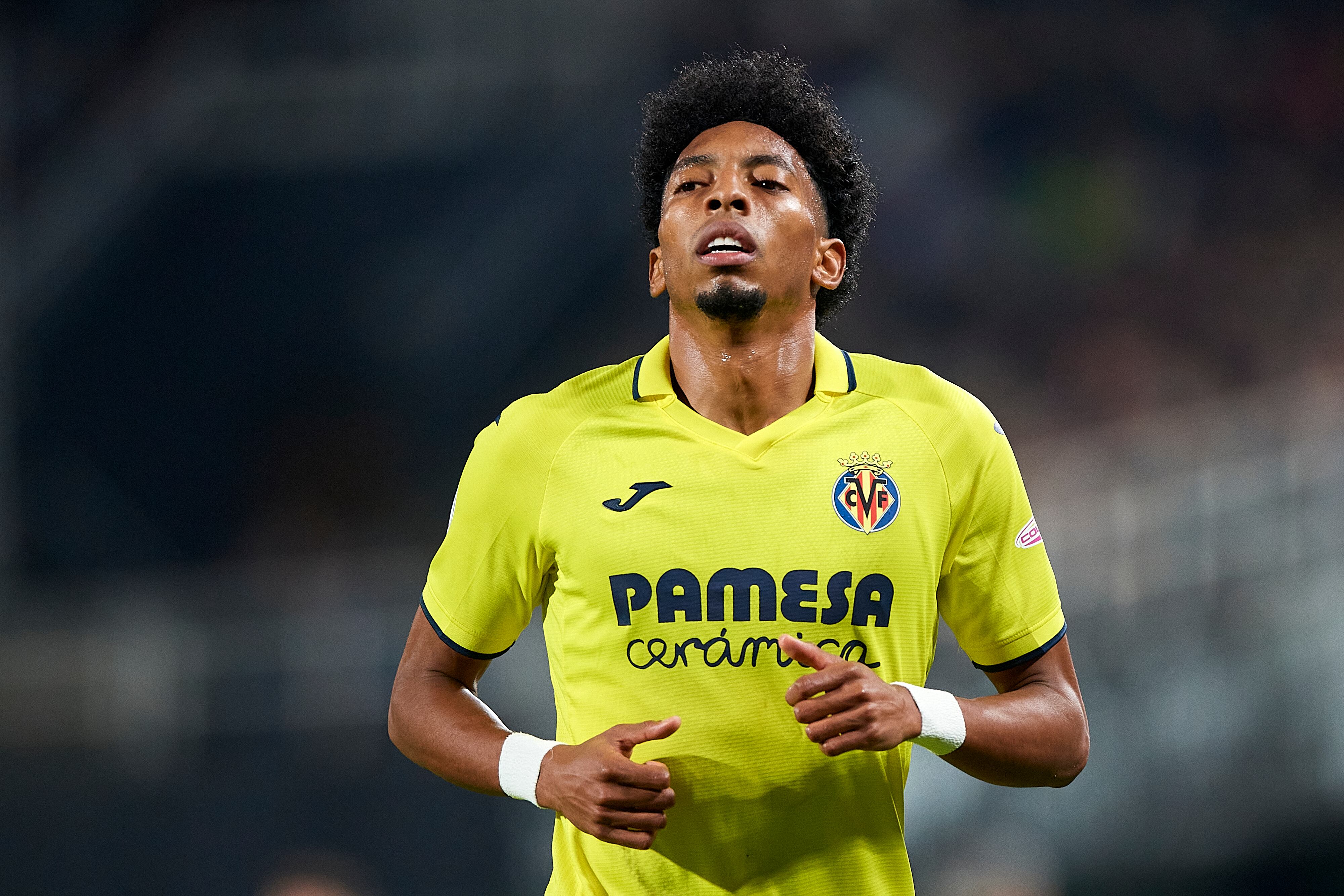 Johan Mojica dio una asistencia en la victoria del Villarreal. (Photo by Silvestre Szpylma/Quality Sport Images/Getty Images)